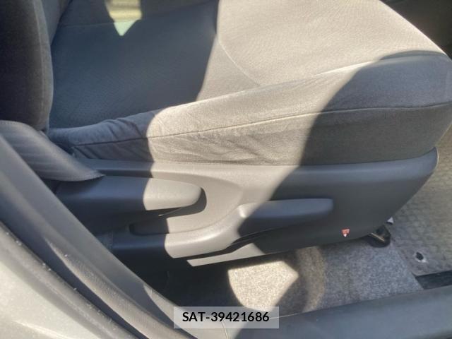 Toyota PRIUS 2012-01 8526673-15
