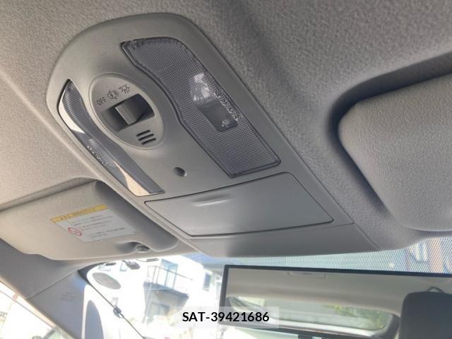 Toyota PRIUS 2012-01 8526673-17