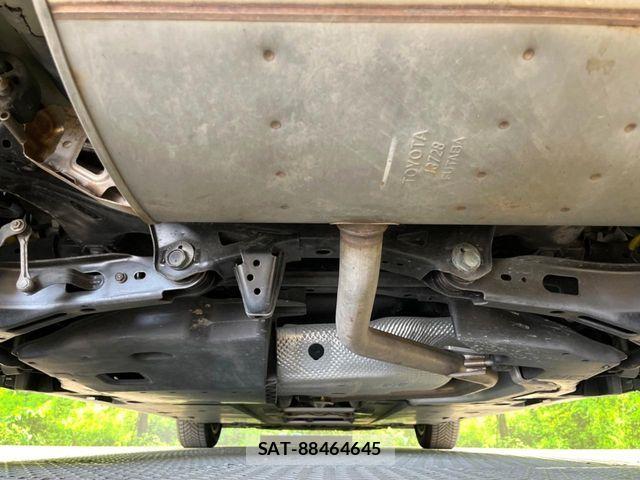 Toyota PRIUS 2016-07 8526653-18