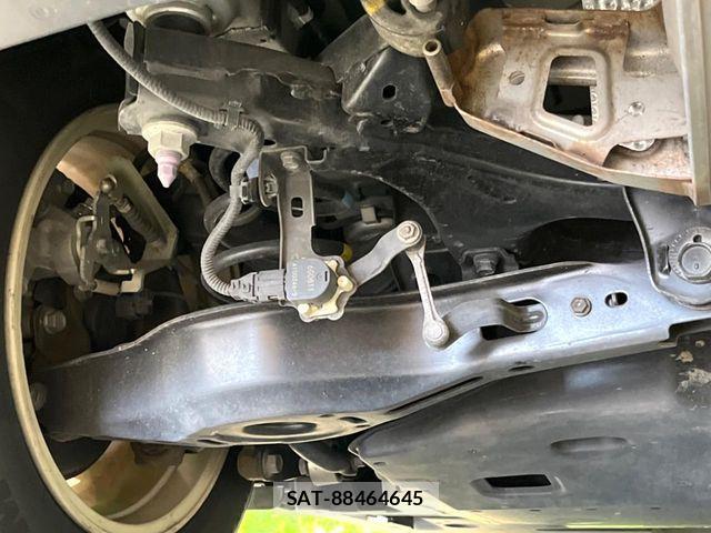 Toyota PRIUS 2016-07 8526653-19