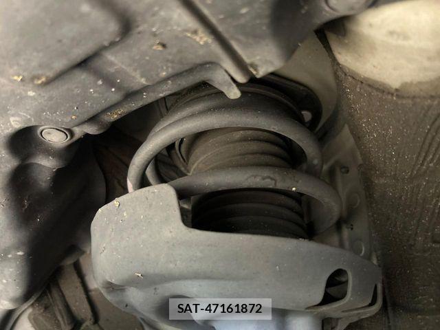Toyota PRIUS 2019-03 8526647-19