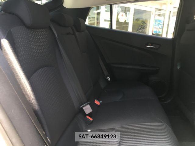 Toyota PRIUS 2017-06 8526652-14