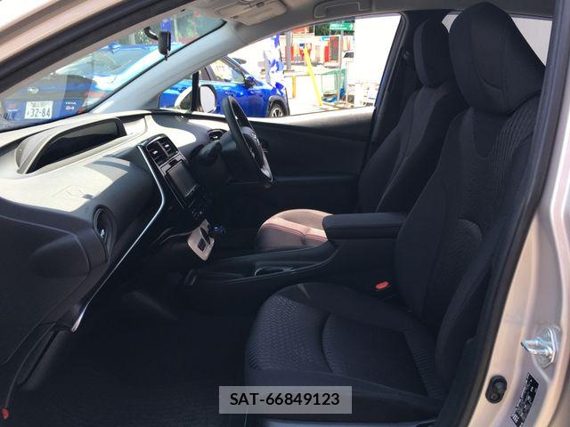Toyota PRIUS 2017-06 8526652-18