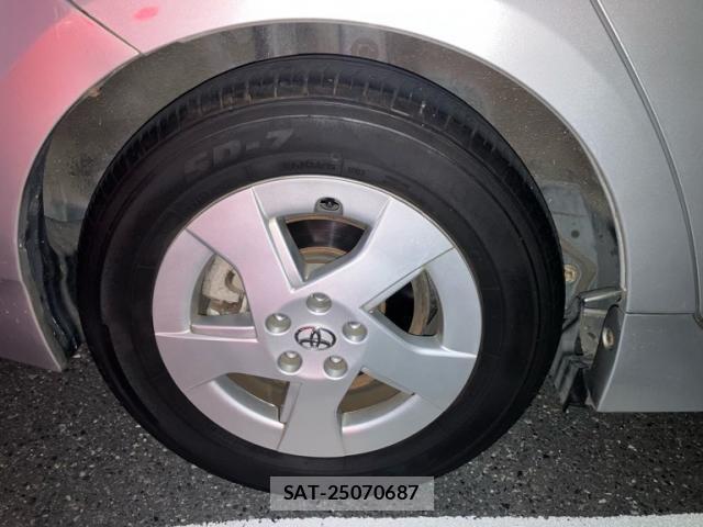Toyota PRIUS 2011-11 8526674-9
