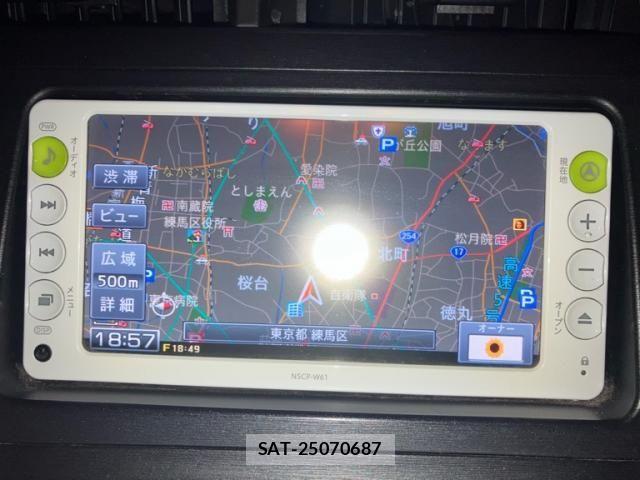 Toyota PRIUS 2011-11 8526674-21