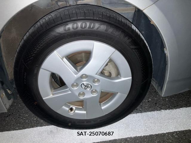 Toyota PRIUS 2011-11 8526674-8