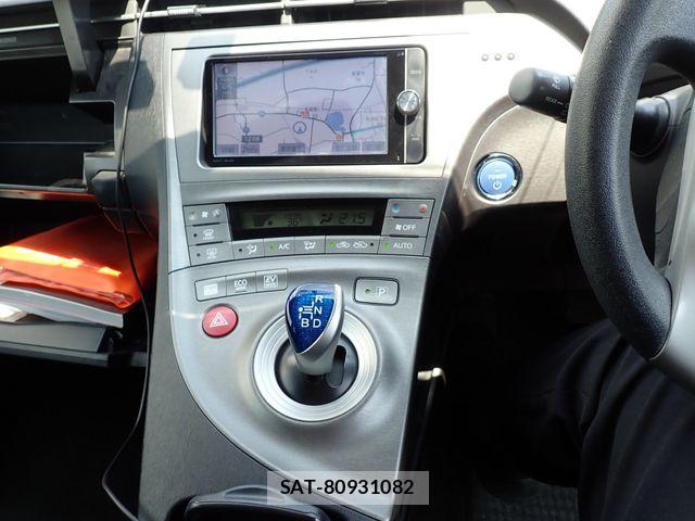 Toyota PRIUS 2012-09 8528556-10
