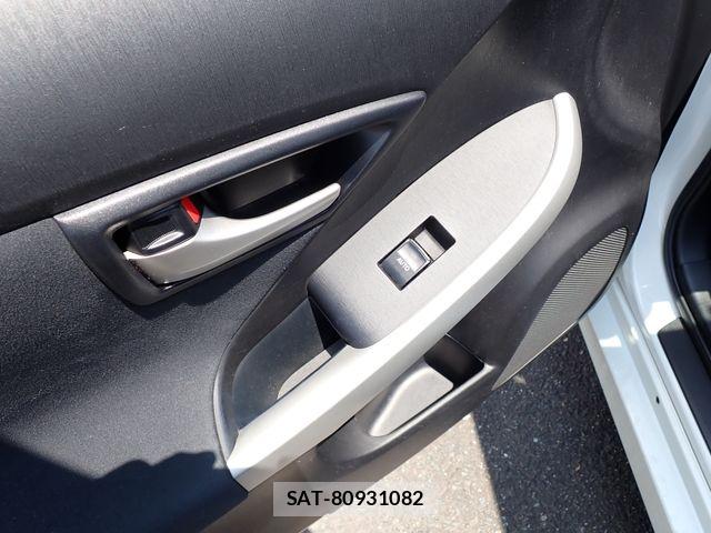 Toyota PRIUS 2012-09 8528556-18