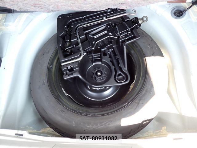 Toyota PRIUS 2012-09 8528556-21
