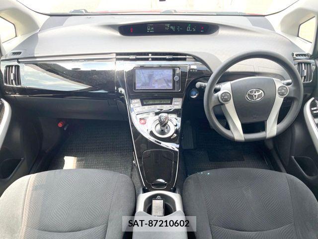 Toyota PRIUS 2012-10 8526668-1