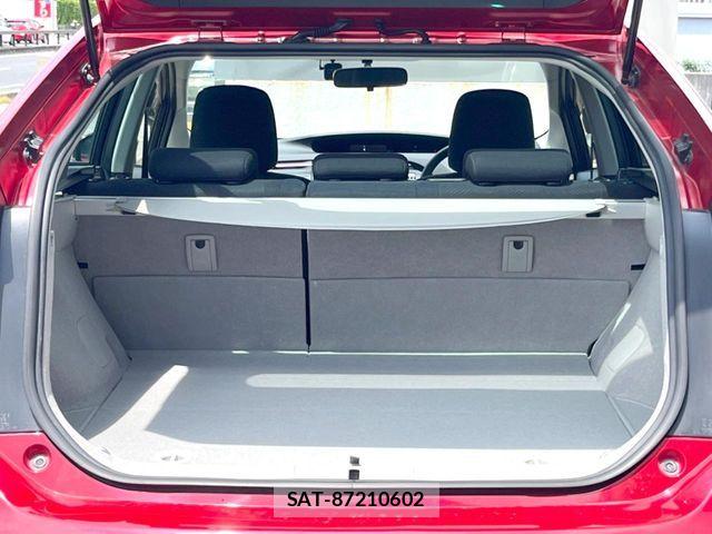 Toyota PRIUS 2012-10 8526668-7