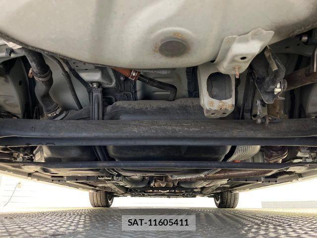 Toyota PRIUS 2014-04 8526670-18