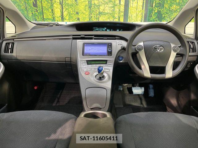 Toyota PRIUS 2014-04 8526670-1
