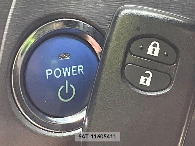 Toyota PRIUS 2014-04 8526670-4