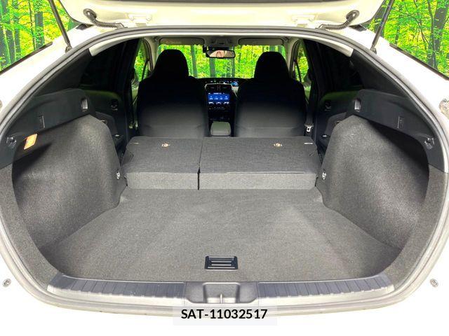 Toyota PRIUS 2018-08 8526627-10