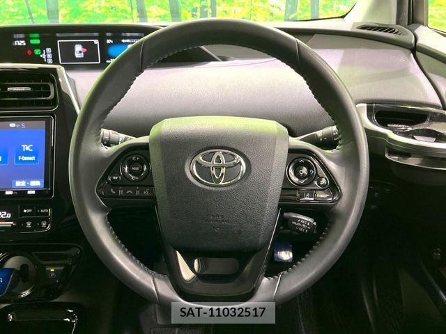 Toyota PRIUS 2018-08 8526627-11