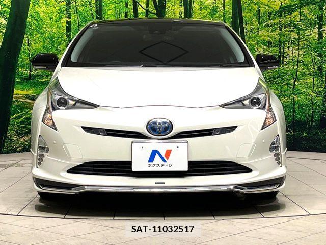 Toyota PRIUS 2018-08 8526627-14