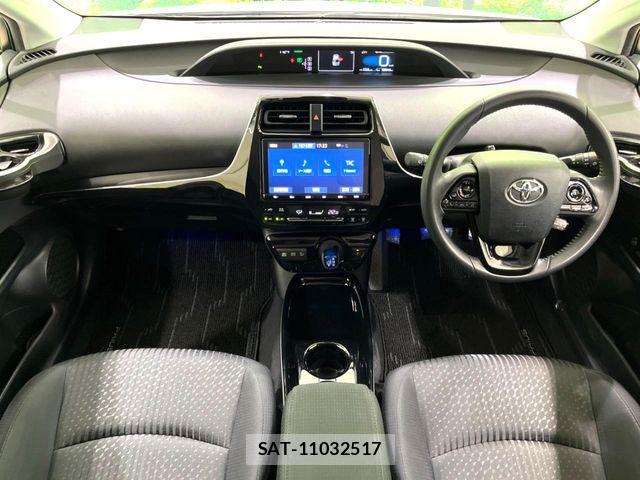 Toyota PRIUS 2018-08 8526627-2