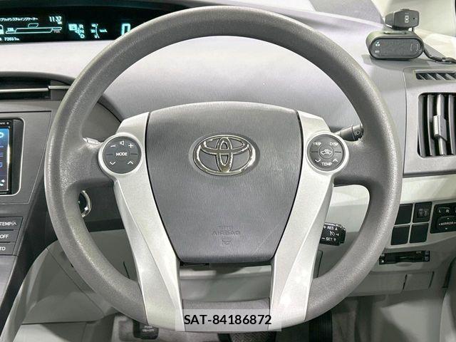 Toyota PRIUS 2010-11 8526669-10