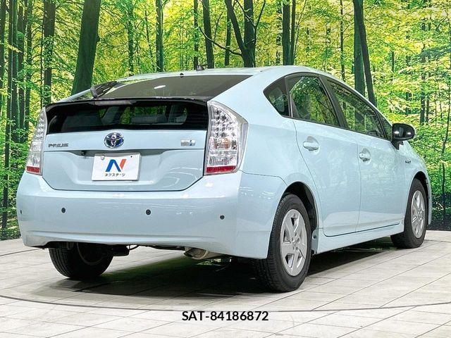 Toyota PRIUS 2010-11 8526669-16