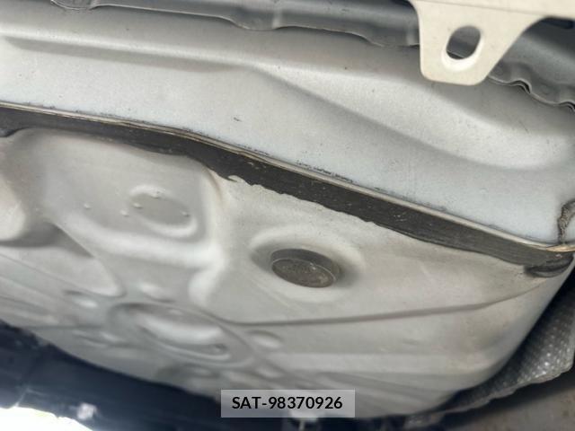 Toyota PRIUS 2013-12 8526677-5