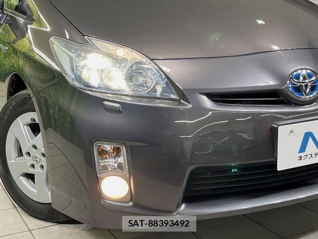 Toyota PRIUS 2011-09 8526671-11