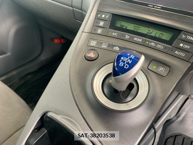 Toyota PRIUS 2009-11 8526676-18