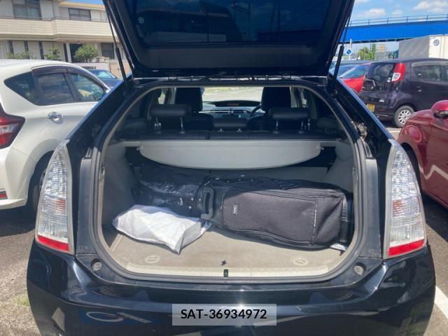 Toyota PRIUS 2011-08 8526698-9