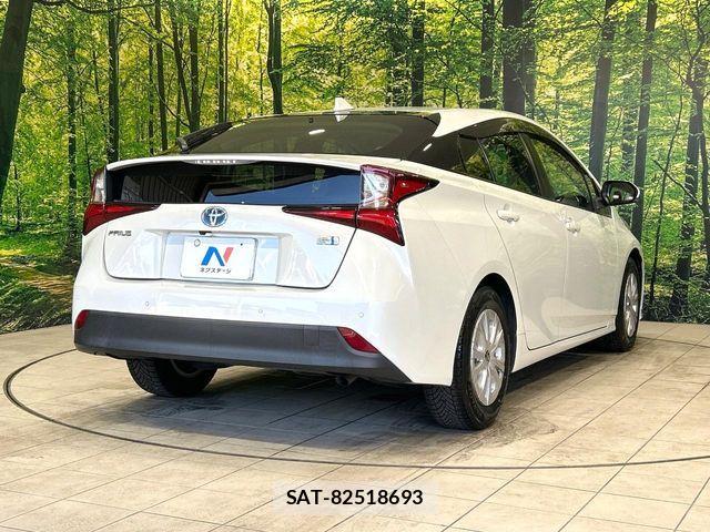 Toyota PRIUS 2021-06 8526636-16