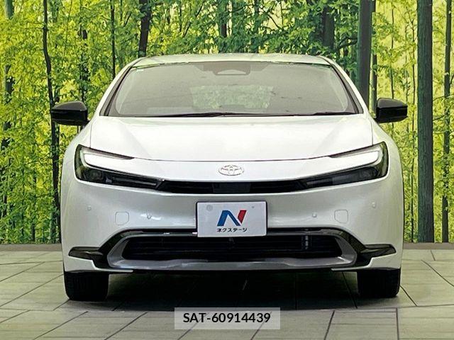 Toyota PRIUS 2023-11 8526609-13