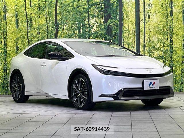 Toyota PRIUS 2023-11 8526609-15