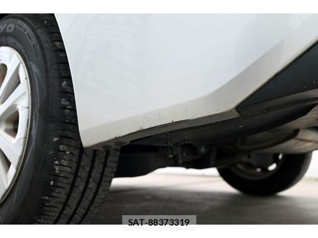 Toyota PRIUS 2019-08 8526651-10
