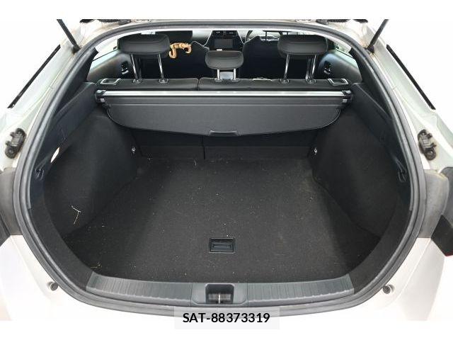 Toyota PRIUS 2019-08 8526651-15