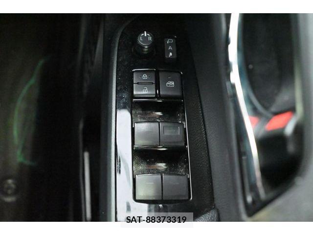 Toyota PRIUS 2019-08 8526651-17