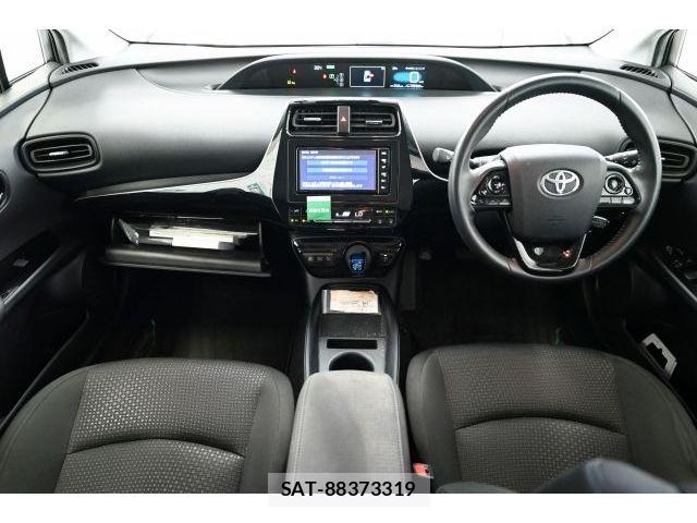 Toyota PRIUS 2019-08 8526651-1