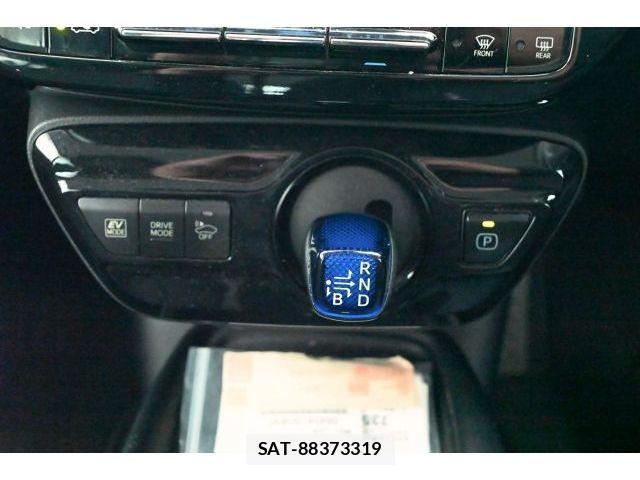 Toyota PRIUS 2019-08 8526651-22