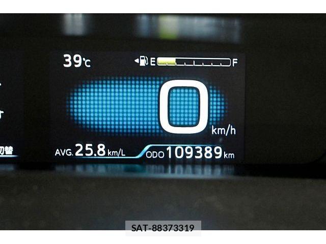 Toyota PRIUS 2019-08 8526651-27