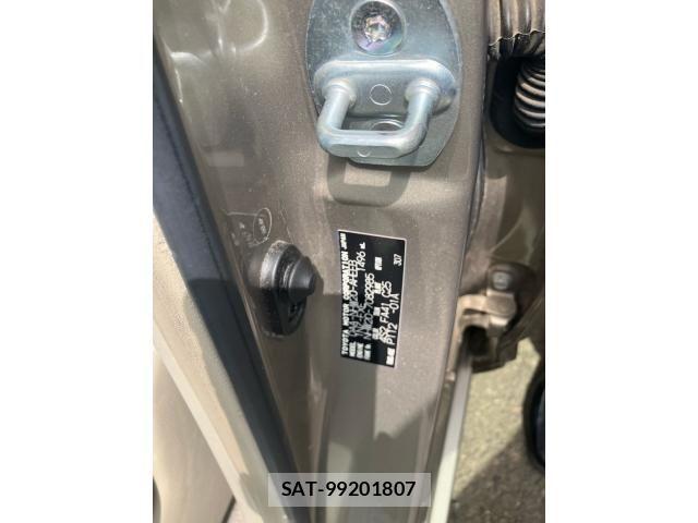 Toyota PRIUS 2006-05 8526675-12