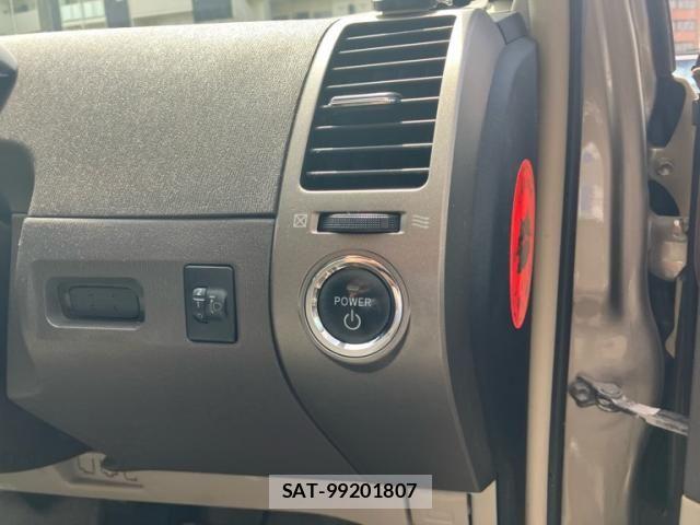 Toyota PRIUS 2006-05 8526675-18