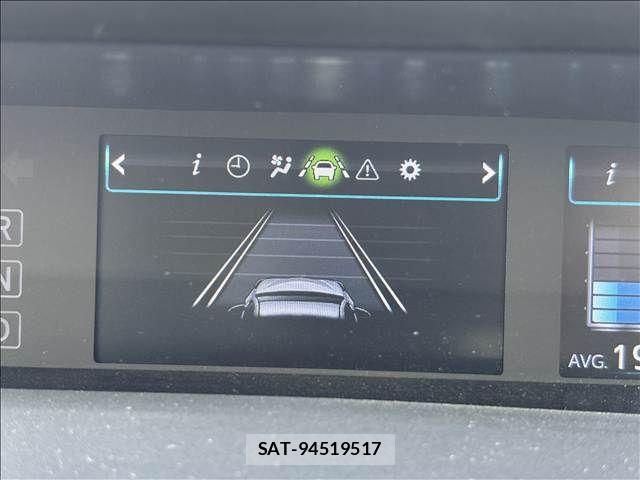 Toyota PRIUS 2019-08 8526646-14