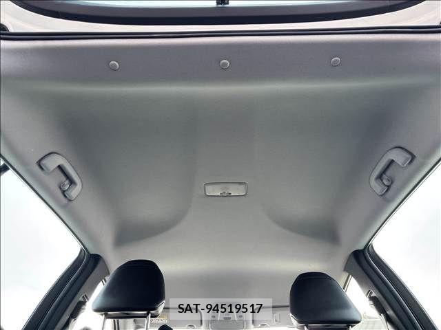 Toyota PRIUS 2019-08 8526646-18