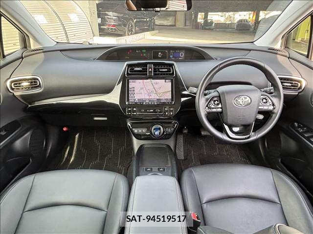 Toyota PRIUS 2019-08 8526646-1