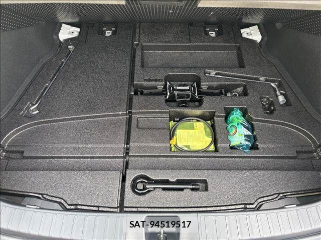 Toyota PRIUS 2019-08 8526646-19