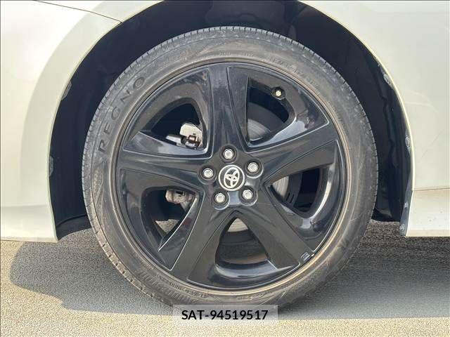 Toyota PRIUS 2019-08 8526646-28