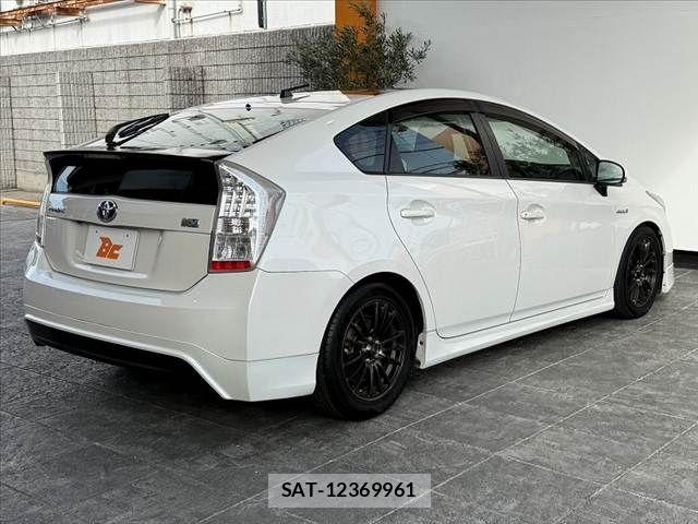 Toyota PRIUS 2009-12 8526667-14