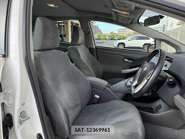 Toyota PRIUS 2009-12 8526667-15