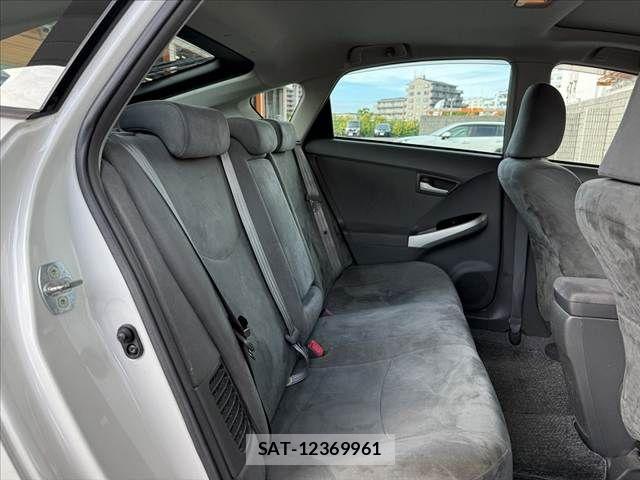 Toyota PRIUS 2009-12 8526667-17