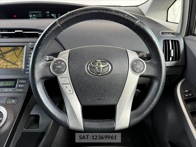Toyota PRIUS 2009-12 8526667-21