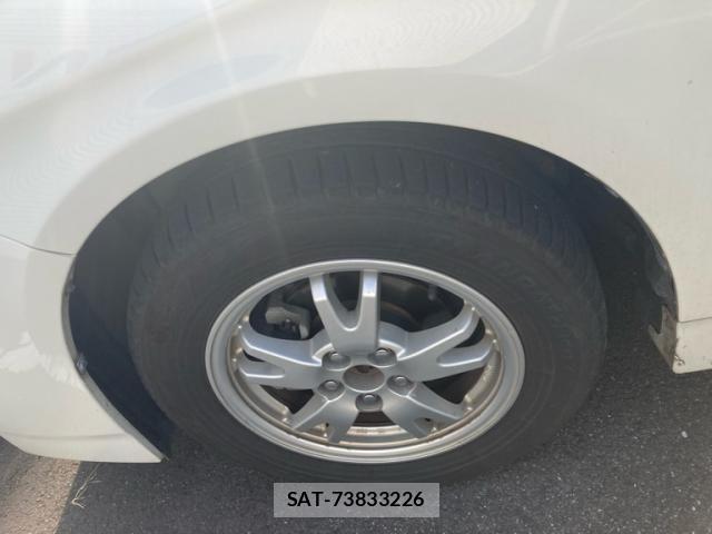 Toyota PRIUS 2010-05 8526697-11