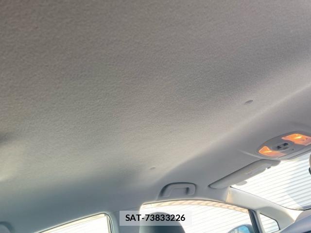 Toyota PRIUS 2010-05 8526697-15
